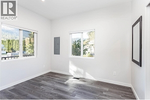 2253 Shuswap Avenue - Photo 5