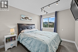 2245 Somerset Road - Photo 44