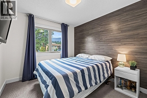 2245 Somerset Road - Photo 46