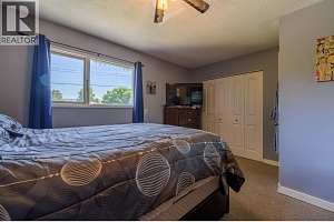 531 BAYWOOD Crescent - Photo 11