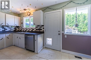 531 BAYWOOD Crescent - Photo 8