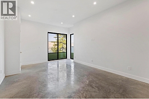 120 Sunset Boulevard - Photo 32