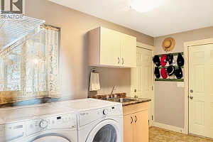 8130 Jackpine Road - Photo 33