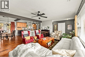 1508 Pinehurst Crescent - Photo 10