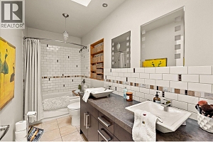 1508 Pinehurst Crescent - Photo 18