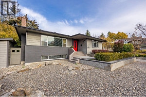 1508 Pinehurst Crescent - Photo 2