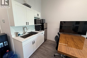 815 Vaughan Avenue Unit# 106 - Photo 4