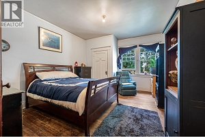 975 25 Avenue - Photo 16