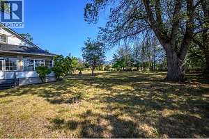 975 25 Avenue - Photo 37