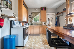 975 25 Avenue - Photo 6