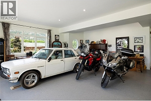 6984 Highway 6 - Photo 32