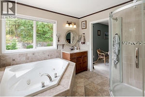 4692 GORDON Drive - Photo 17