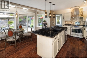 4692 GORDON Drive - Photo 5