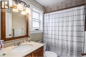 2209 Woodlawn Street - Photo 31