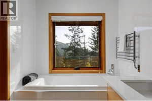 8100, 8104 Silver Star Road - Photo 49