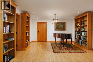 8100, 8104 Silver Star Road - Photo 61