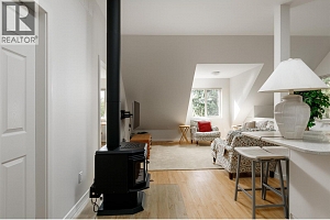 8100, 8104 Silver Star Road - Photo 81