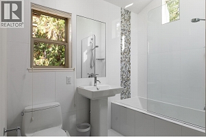 8100, 8104 Silver Star Road - Photo 86