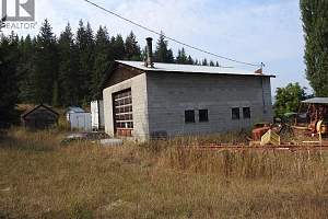 4596 Back Enderby Road - Photo 24