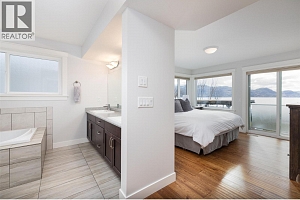 4244 Beach Avenue - Photo 43