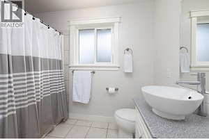 4244 Beach Avenue - Photo 53