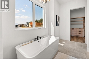 901 Melrose Street - Photo 36