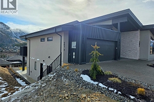 901 Melrose Street - Photo 88