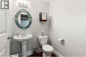 5661 97 Highway - Photo 10