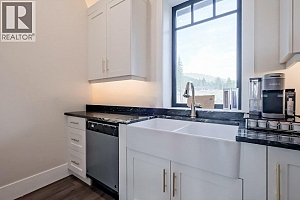 7839 Falcon Ridge Crescent - Photo 10