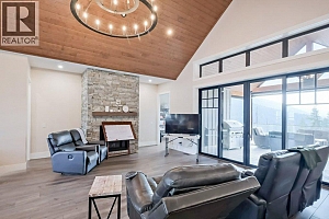 7839 Falcon Ridge Crescent - Photo 3