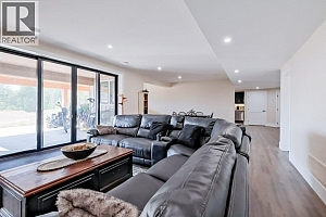 7839 Falcon Ridge Crescent - Photo 36