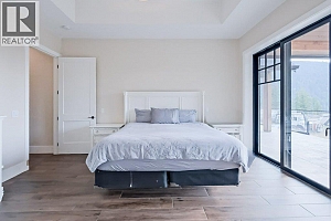 7839 Falcon Ridge Crescent - Photo 43