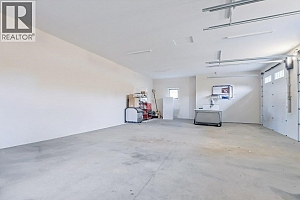 7839 Falcon Ridge Crescent - Photo 45