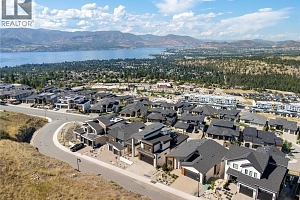 1016 EMSLIE Street - Photo 89