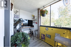 1915 Pacific Court Unit# 206 - Photo 10