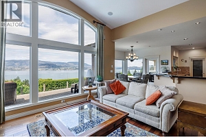 370 Sandpiper Street - Photo 2