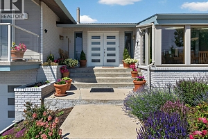 832 Montigny Road - Photo 2