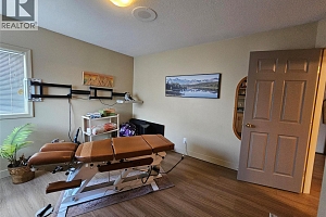 3406 28 Avenue - Photo 4