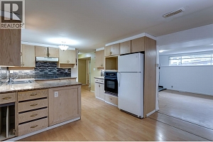 1911 Cross Road - Photo 32