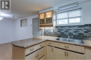 1911 Cross Road - Photo 33