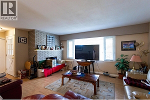 1911 Cross Road - Photo 9