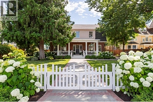 1001 Lawrence Avenue - Photo 2