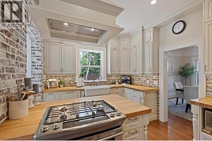 1001 Lawrence Avenue - Photo 5