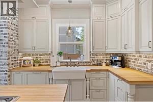 1001 Lawrence Avenue - Photo 8