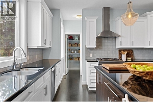 404 Quilchena Crescent - Photo 32