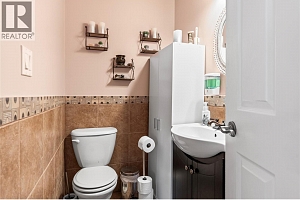 1961 Vernon Street - Photo 9