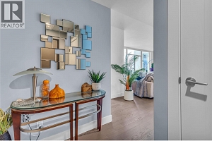 1181 Sunset Drive Unit# 2004 - Photo 2