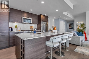 1181 Sunset Drive Unit# 2004 - Photo 9