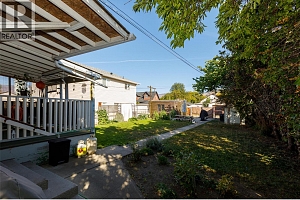 858 Cawston Avenue - Photo 18