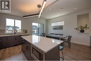 105 Predator Ridge Drive Unit# 4 - Photo 19